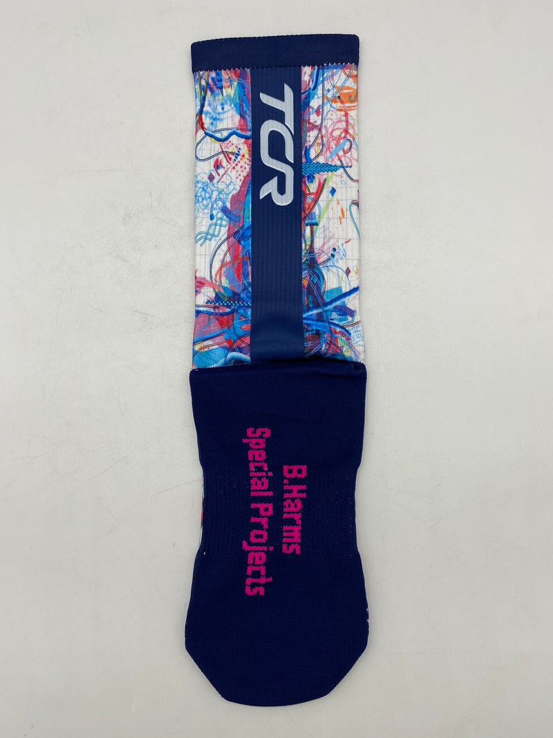 Load image into Gallery viewer, Outway - TCR Socks - - TCR Sport Lab
