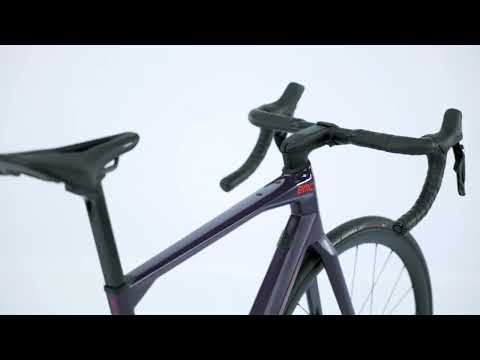Load and play video in Gallery viewer, BMC - Roadmachine 01 THREE - Ultegra Di2 - prp red blk -
