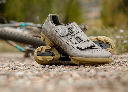 Load image into Gallery viewer, Shimano - Gravel Shoes - SH-RX600 Womens - - TCR Sport Lab
